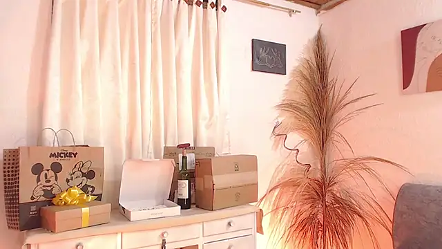 _Kim__M Chat XXX in diretta