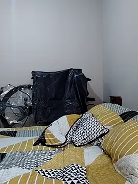 LisbethMoore_: απευθείας συνομιλία ΧΧΧ