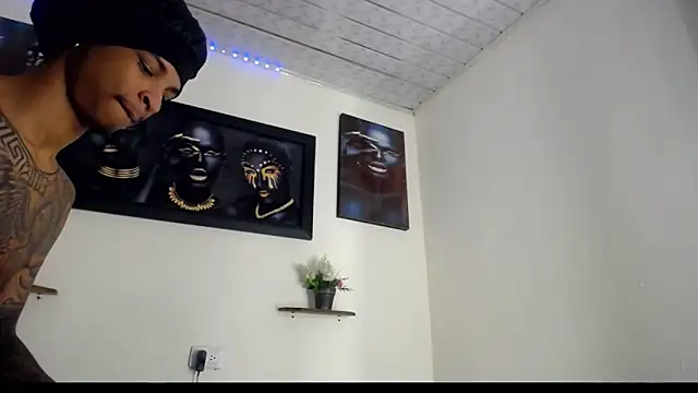 Tatoo_Noah 在線直播表演