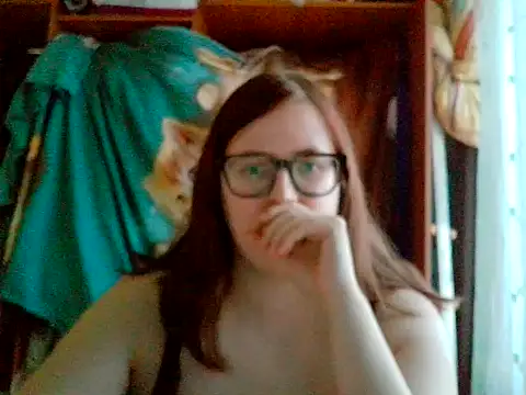 Chat XXX en directo de DesireMelissa