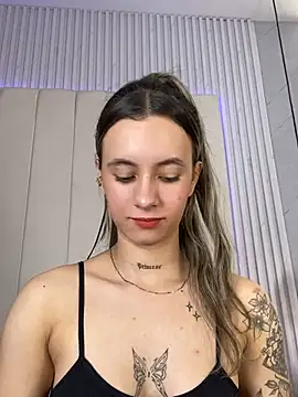 JuliaColemann's Live XXX Chat