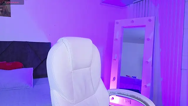 Živý XXX chat _sharlotte777