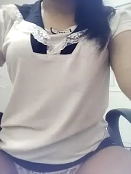 MiuNaaaa Pertunjukan Webcam