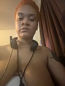 nickytheehawtie 现场XXX聊天