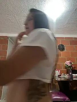 amberbakee élő XXX-chatje