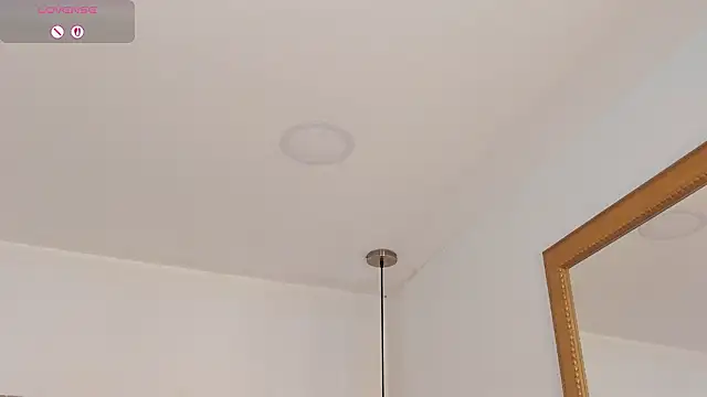 Megan-8 Adlı Modelin Canlı XXX Sohbeti