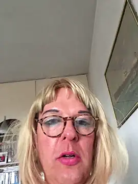 simone_xdressing – webcam-show