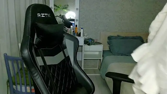 Owly_NZ's Live XXX Chat