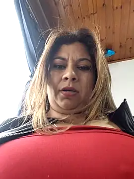 Chat +18 de Laura-Hernandez ao vivo