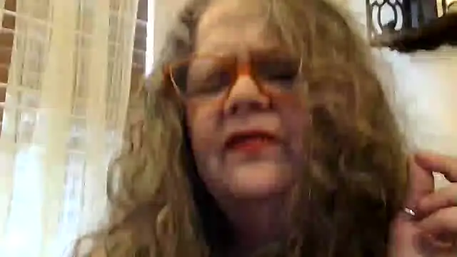 Chat XXX en directo de DestineeLoverGirl