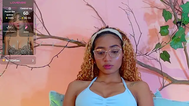 แชท XXX สดของ Charlotte_Love10