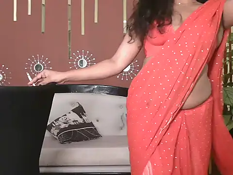 Pokazy przed kamerką – shaalu_sharma