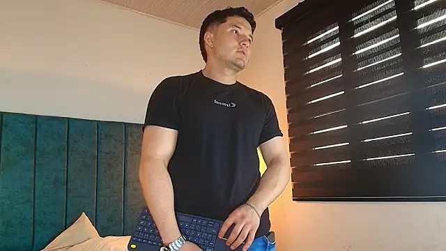 Alexander_Connorのウェブカメラショー