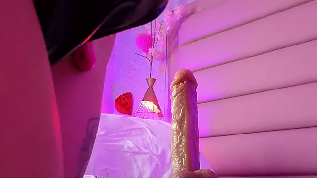 Evangelyne_1's Live XXX Chat