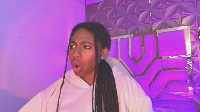 Czat XXX na żywo – Queen_perla_