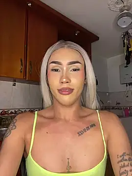 Ambarhilton Chat XXX live