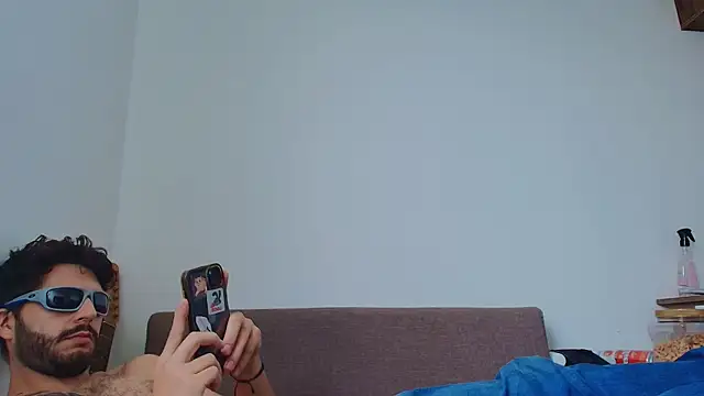 thomas_gun's Live XXX Chat