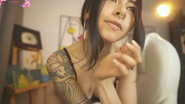 sara-lauren's Live XXX Chat