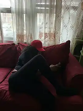 HaloRodeoLover2 Adlı Modelin Canlı XXX Sohbeti