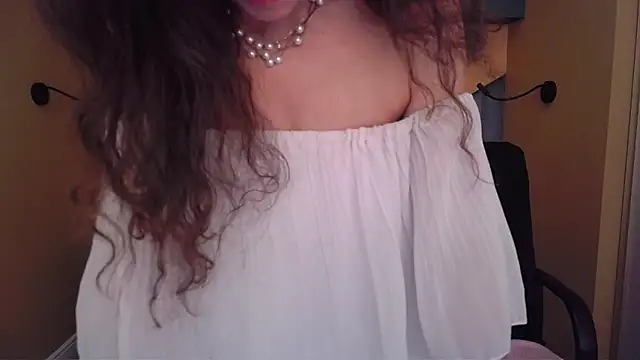 Онлайн чат XXX EllaLong