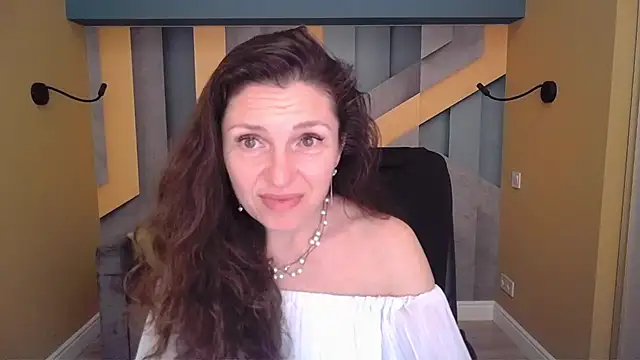 EllaLong: απευθείας συνομιλία ΧΧΧ