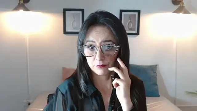 Онлайн чат XXX Juliana__lx