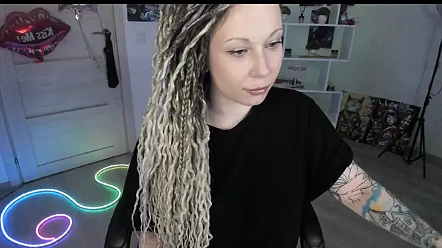 HoneySallyMoore Chat XXX in diretta