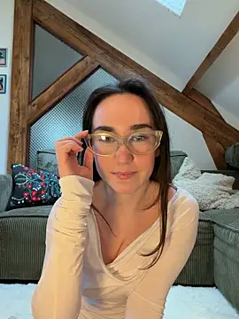 spicymini Adlı Modelin Canlı XXX Sohbeti