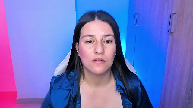 Saskyaa Chat XXX live