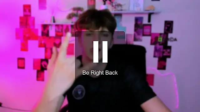 Chatroom XXX en direct de travis_wolf_