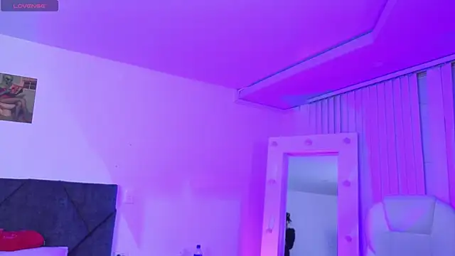 Czat XXX na żywo – _sharlotte777