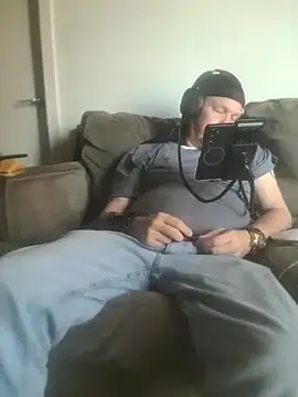 yourMasterisBored: απευθείας συνομιλία ΧΧΧ