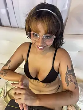 LeylaKnox's Live XXX Chat