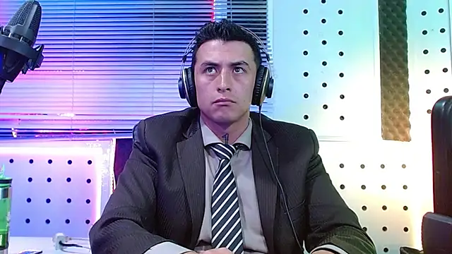 Godofcumxxx élő XXX-chatje