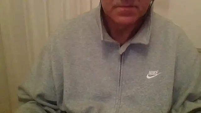 ANONIMO7735's Live XXX Chat