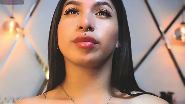 MeelFox live XXX chat