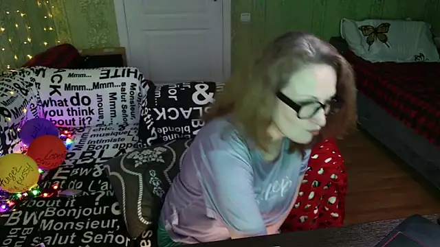 MarleneDietrich's Live XXX Chat