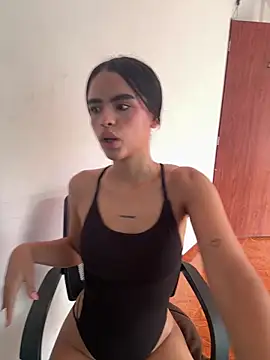 XXX chat uživo modela kitty_rousse01