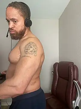 Chatroom XXX en direct de Fathero1time