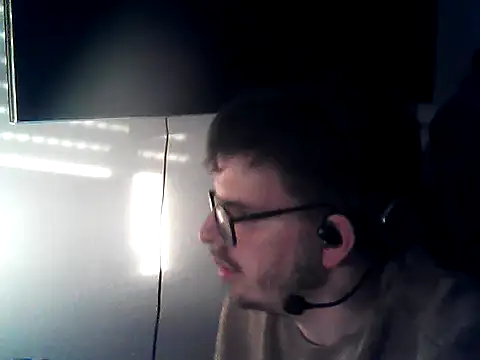 Pokazy przed kamerką – DesertedMonoxide