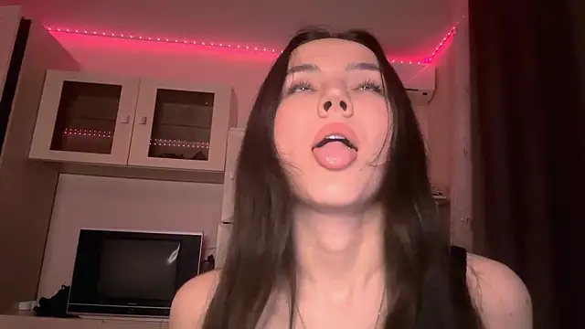 Kiaicatie's Live XXX Chat