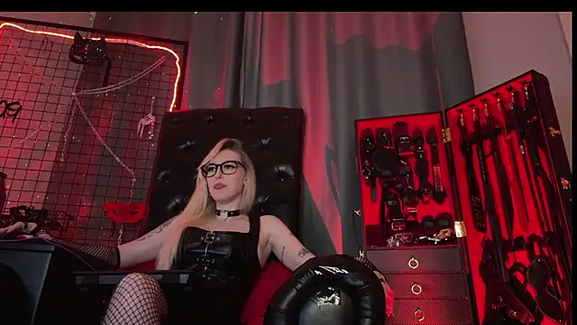 Liya_Liss: онлайн-секс-чат