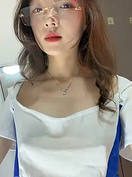 Chatroom XXX en direct de meimei_x