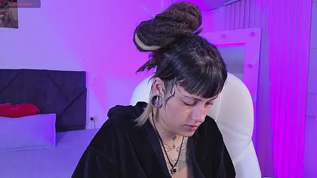 _sharlotte777 Live XXX-chat