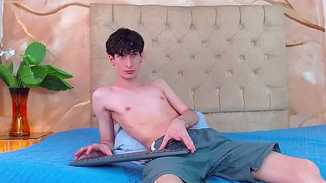 Chat +18 de Luke_Carter ao vivo