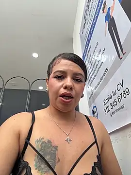 Ariana-07 webcam show