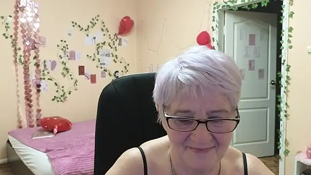 Sandra_Snowflake Adlı Modelin Canlı XXX Sohbeti