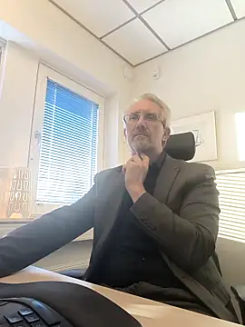 tom-swede 即時 XXX 聊天