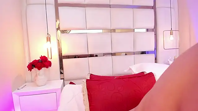 แชท XXX สดของ elizavenus