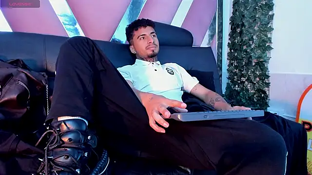 Pokazy przed kamerką – JuanCamiilo_66